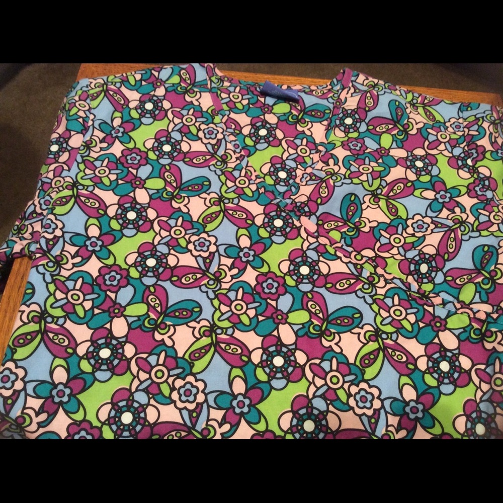 Carol’s small scrub top